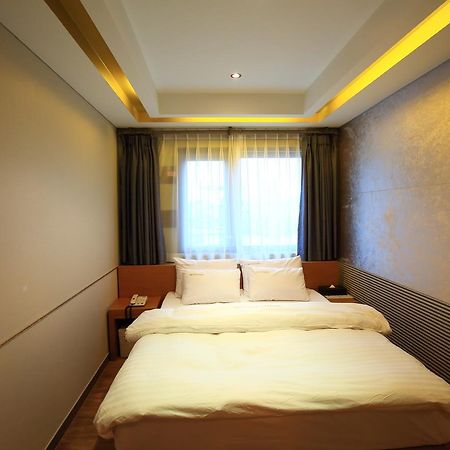Gallery Tourist Hotel Tongyeong Exterior foto
