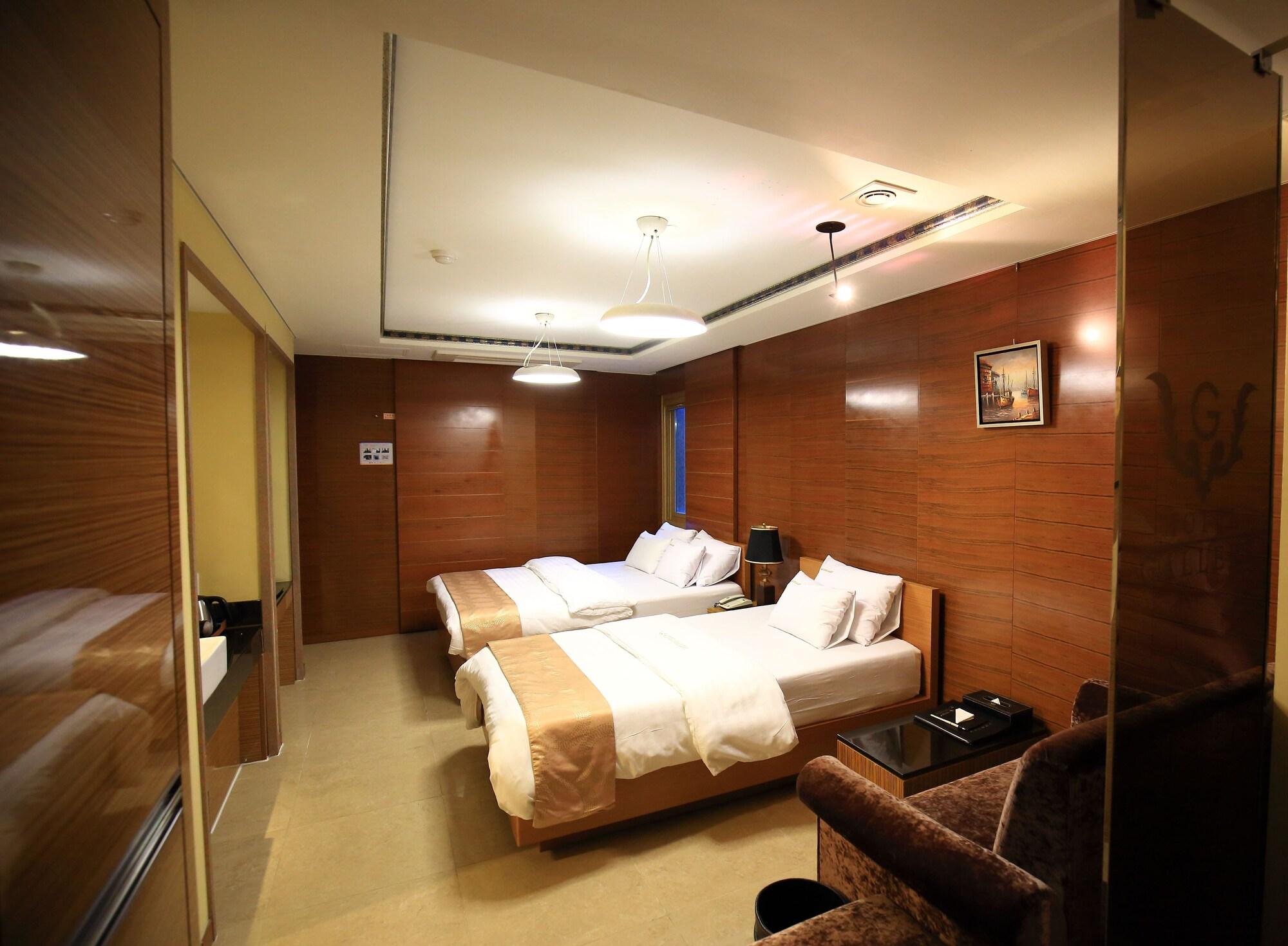 Gallery Tourist Hotel Tongyeong Exterior foto