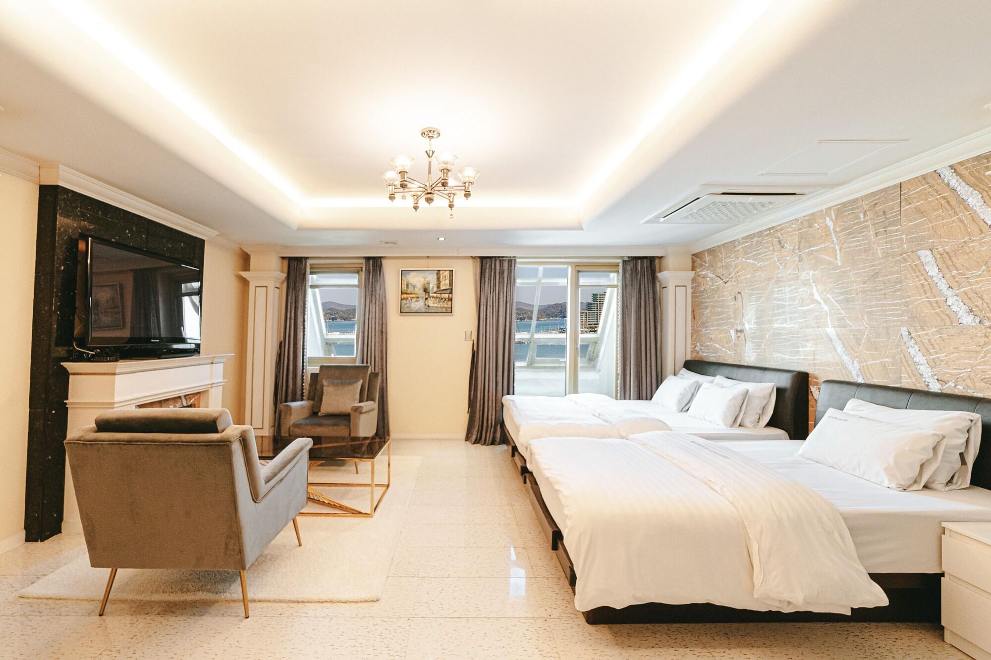 Gallery Tourist Hotel Tongyeong Exterior foto